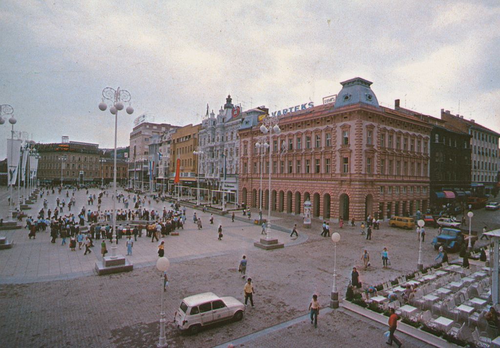 Trg Republike (današnji Trg bana Jelačića) oko 1987. godine